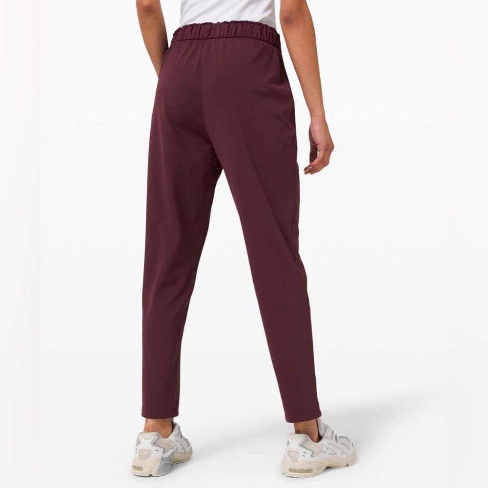 Lululemon Keep Moving Pant 7/8
High-Rise - Cassis - Picture 2 of 5